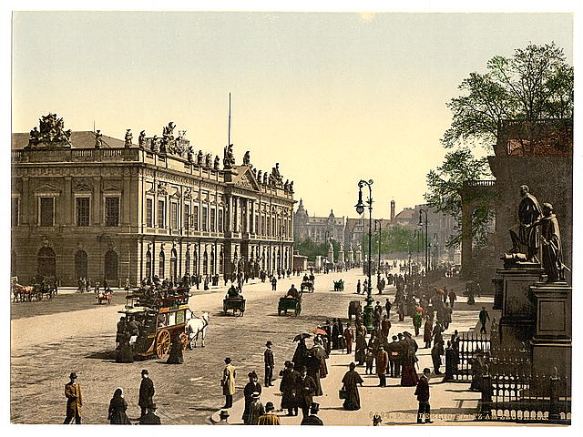 Berlin. Platz am Zeughaus. (Library of Congress: Reichstag House, with Triumphal Column, Berlin, Germany].LOT 13411, no. 0336 [item] [P&P].)